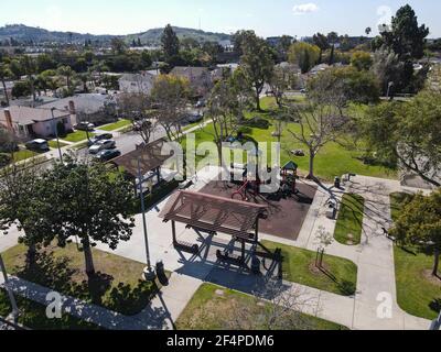 Vista aerea sopra il piccolo parco nel quartiere di Reynier Village a West Los Angeles, California. STATI UNITI Foto Stock