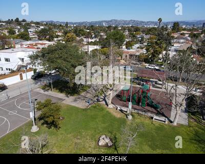 Vista aerea sopra il piccolo parco nel quartiere di Reynier Village a West Los Angeles, California. STATI UNITI Foto Stock