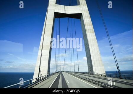 Ostbro (Est) Ponte di Storebaeltsbroen (Great Belt Bridge) costruito 1986 1998 su grandi cinghia che collega Zelanda isola e isola di Funen, Danimarca. Ago Foto Stock