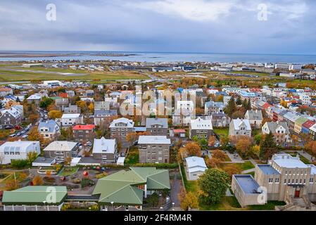 Vista dall'alto del Reykjavik in autunno Foto Stock