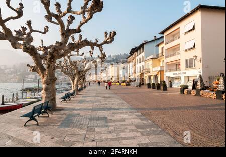 Ascona, Ticino, Svizzera - 12 febbraio 2015: Passeggiata ad Ascona sulle sponde del Lago maggiore, Svizzera Foto Stock