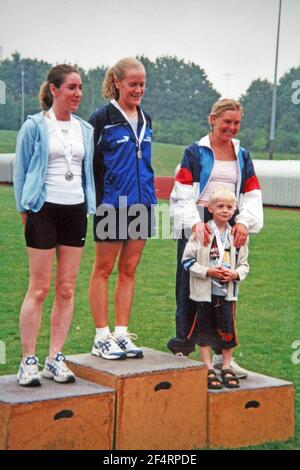 Teresa Cornell concorrente nei giochi di trapianto, con suo figlio Cameron al suo primo gioco di trapianto copia pix David Sandison Foto Stock