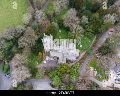 Il drone aereo della chiesa di Kenwyn è stato girato dall'alto vicino a truro cornwall inghilterra regno unito Foto Stock