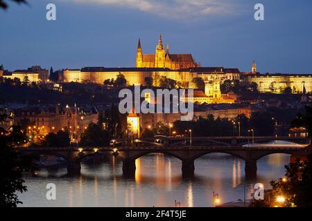 Geografia / viaggio, Czechia, Praga, vista verso la Cattedrale di San Vito, diritti aggiuntivi-liquidazione-Info-non-disponibile Foto Stock