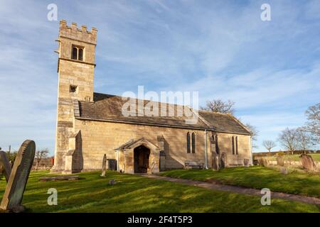 Chiesa di San Michele a Cowthorpe, North Yorkshire - una chiesa medievale ridondante ora curata dal Churches Conservation Trust Foto Stock