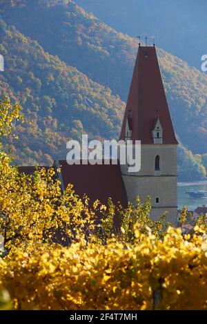 Geografia / viaggio, Austria, Weissenkirchen, chiesa fortificata Vergine Maria ascensione al cielo in autum, Additional-Rights-Clearance-Info-non-disponibile Foto Stock