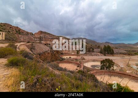 Vecchie miniere d'oro nel villaggio di Rodalquilar, nel parco naturale di Cabo de Gata, Nijar, Almeria. Foto Stock