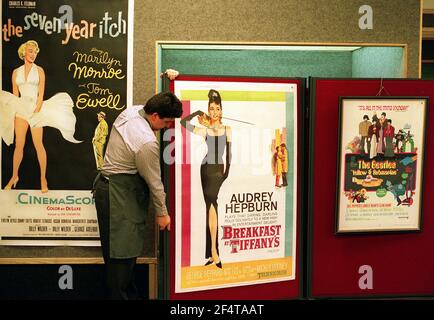 Vintage Film Poster Action Christies South Kensington marzo 2001 Foto Stock