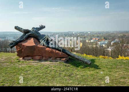 Chelm, Lubelskie, Polonia - 30 marzo 2019: Via della Croce in città Chelm Foto Stock