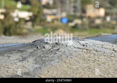 eruzione vulcanica di argilla, immagine di alta qualità Foto Stock