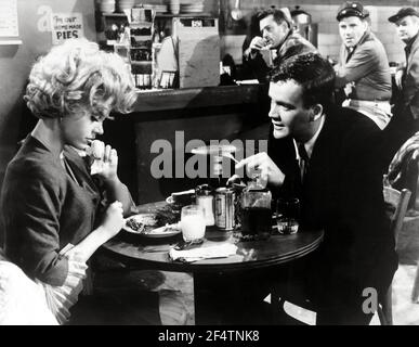 JANE FONDA e JIM HUTTON in PERIODO DI AGGIUSTAMENTO (1962), diretto da GEORGE ROY HILL. Credit: MG.M / Album Foto Stock