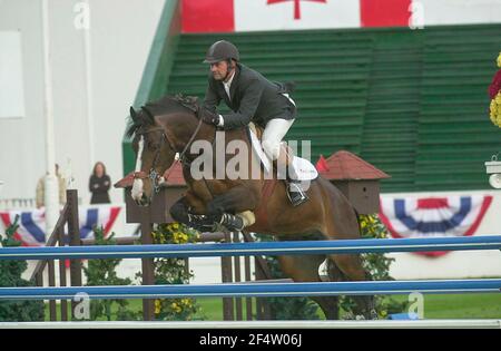 National Spruce Meadows 2002, Atco Midstream Challenge Cup, Gary Brewster, Canada, A Cavallo Di Rainland Melchior Foto Stock