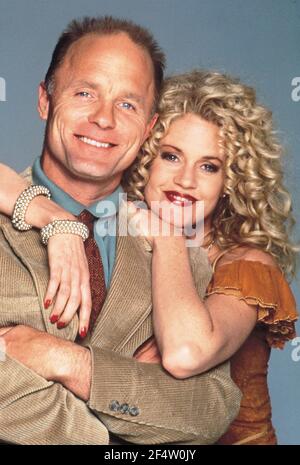 Ed HARRIS e MELANIE GRIFFITH in MILK MONEY (1994), diretto da RICHARD BENJAMIN. Credito: FOTO DI PARAMOUNT / Album Foto Stock