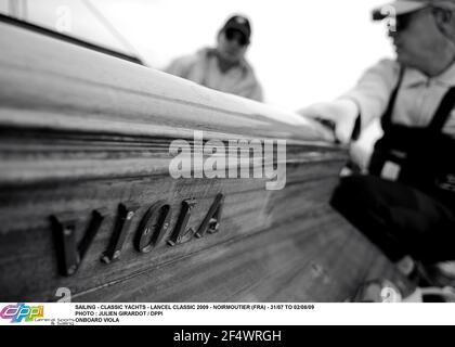 VELA - CLASSIC YACHTS - LANCEL CLASSIC 2009 - NOIRMOUTIER (FRA) - DAL 31/07 AL 02/08/09PHOTO : JULIEN GIRARDOT / DPPI A BORDO VIOLA Foto Stock