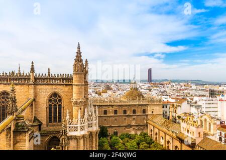 Panorama di Siviglia dalla Giralda in Andalusia, Spagna Foto Stock