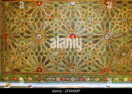 Soffitto all'Alcazar di Siviglia in Andalusia, Spagna Foto Stock