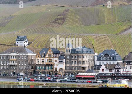 Architettura nella Valle della Mosella, Bernkastel-Kues, Germania Foto Stock