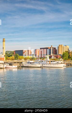 Porto nel centro di Erie Pennsylvania USA in una giornata di sole Foto Stock