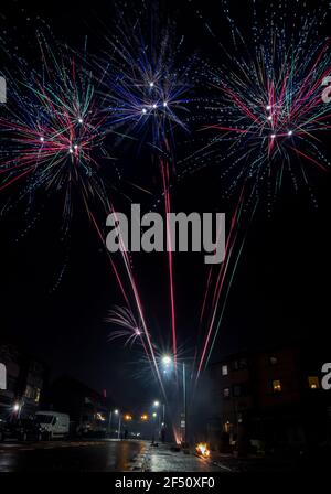 Fuochi d'artificio a Brondby in Danimarca a Capodanno Foto Stock