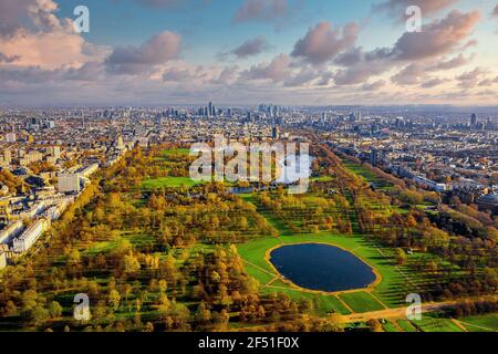 Splendida vista aerea di Londra dall'alto con Hyde Park Foto Stock