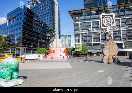 Il centro di Melbourne e gli edifici degli uffici sulla Southbank, Victoria, Australia soleggiata giorno d'autunno Foto Stock