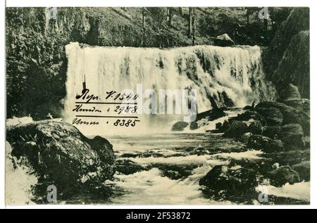McCloud River Falls, in linea con la Southern Pacific Railroad Oregon. McCloud River Falls, in linea con la Southern Pacific Railroad Foto Stock