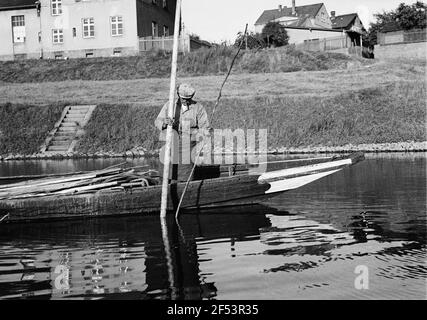 Un operaio (vermaler) lo ha padri nella ragione per Scopo UN lavoratore (vermaler) conduce lungo lo scopo del Maße Foto Stock