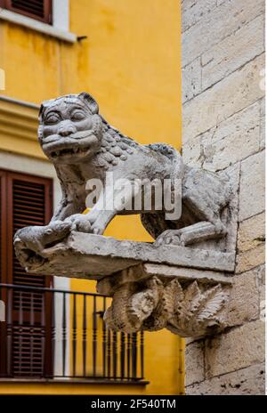Geografia / viaggio, cattedrale di Santa Maria maggiore, Barletta, costruita 1126 / XIV secolo, vista esterna, diritti aggiuntivi-spazio-informazioni-non-disponibile Foto Stock