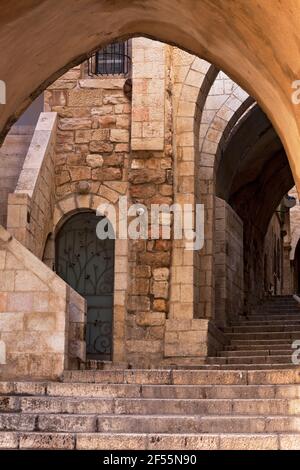 Israele, Gerusalemme, quartiere ebraico, gradini e dettagli architettonici Foto Stock