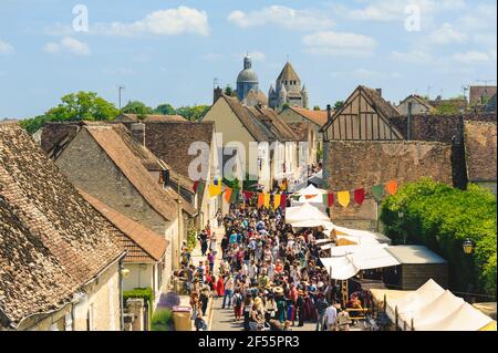 13 giugno 2015: Provins Medieval Festival ha avuto luogo nella città di provins a metà giugno dal 1984, è il più grande in francia. Provins è un UNESCO Foto Stock