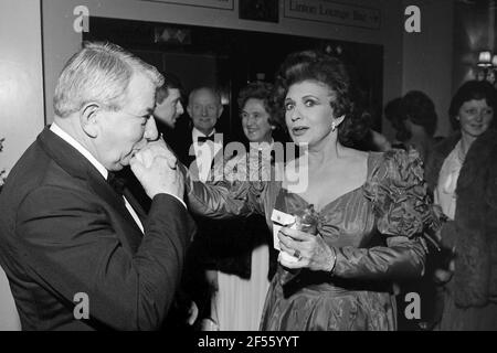 Pat Phoenix tv star al Queens Hotel Leeds Foto Stock