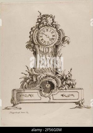Orologio dello sterzo su un ampio piedistallo, a balestra da una sequenza. . Foto Stock