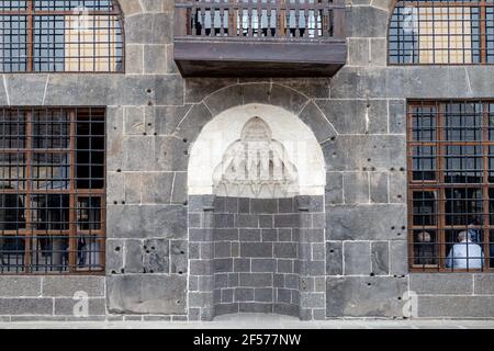 La Moschea di Ulu/la Grande Moschea di Diyarbakır è la più antica E una delle moschee più significative in Anatolia.People venire alla moschea per il culto Foto Stock