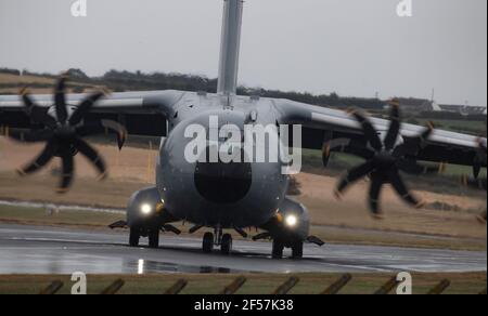 Luftwaffe Airbus A400M Atlas a Prestwick, Scozia. Foto Stock