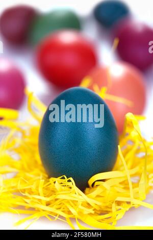 Uova colorate tradizionali Foto Stock