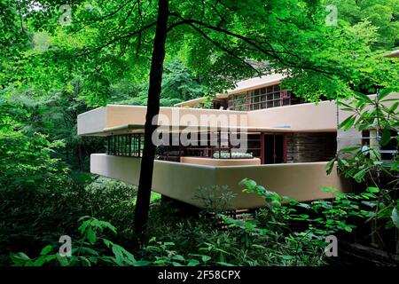 Fallingwater House progettato da Frank Lloyd Wright.Mill Run.Pennsylvania.USA Foto Stock