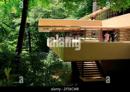 Fallingwater House progettato da Frank Lloyd Wright.Mill Run.Pennsylvania.USA Foto Stock