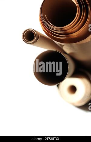 Rotoli di carta Kraft overhead. Design Studio Concept. Foto Stock