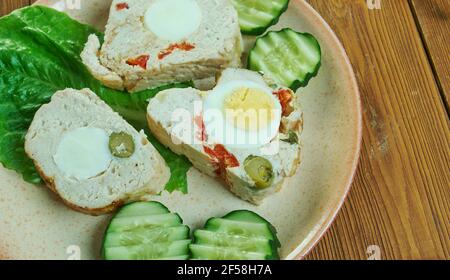 Albondigon Meatloaf farcito in stile colombiano Foto Stock