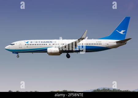 Kuala Lumpur, Malesia – 21. Gennaio 2018: Xiamen Air Boeing 737-800 all'aeroporto di Kuala Lumpur (KUL) in Malesia. Boeing è un bas produttore di aeromobili Foto Stock