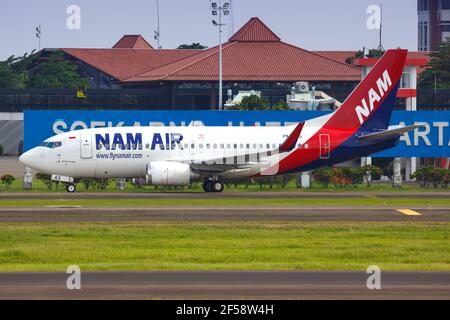 Giacarta, Indonesia – 27. Gennaio 2018: Nam Air Boeing 737-500 all'aeroporto di Giacarta (CGK) in Indonesia. Boeing è un produttore di aeromobili con sede a Seatt Foto Stock