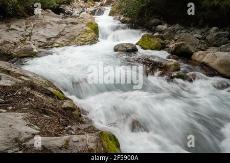 Cascate Marian presso la pista Lake Marian, Fiordland National Park Foto Stock