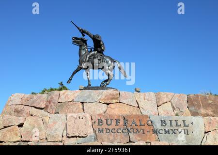 Geografia / viaggio, Stati Uniti, Wyoming, Cody, Buffalo Bill Statua, Informazioni-aggiuntive-diritti-liquidazione-non-disponibili Foto Stock