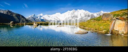 Geografia / viaggio, Svizzera, Allalinhorn, 4027m, Alphubel (picco), 4206m, Taeschhorn (picco), 4491m, Additional-Rights-Clearance-Info-Not-Available Foto Stock