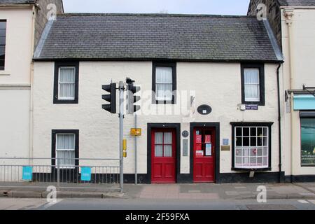 Sanquhar, Dumfries & Galloway, Scozia, Regno Unito. 22 Mar 2021. L'ufficio postale sull'High St il più antico ufficio postale del mondo fondato nel 1712 Foto Stock