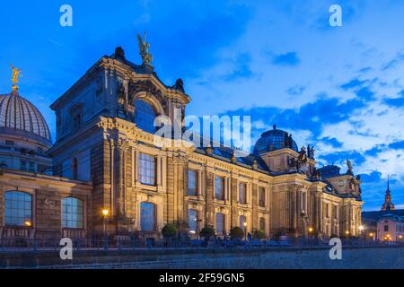 Geografia / viaggio, Germania, Dresda, Bruehl's Terrace con accademia delle arti, diritti aggiuntivi-clearance-Info-non-disponibile Foto Stock