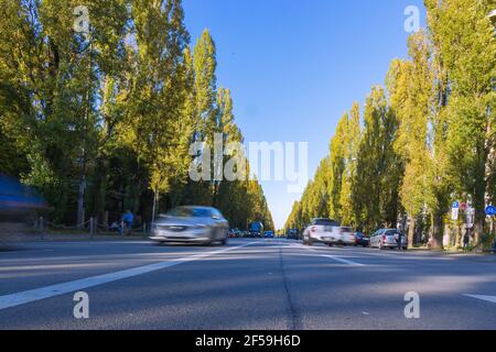 Geografia / viaggio, Germania, Monaco di Baviera, Leopoldstrasse (strada), Schwabing, Informazioni-aggiuntive-diritti-liquidazione-non-disponibili Foto Stock