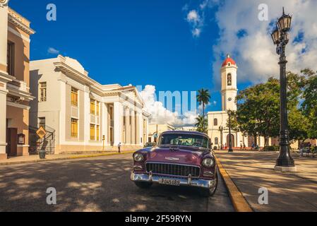 30 ottobre 2019: Cattedrale di Cienfuegos al Parco Jose Marti nel centro di Cienfuegos, cuba. L'edificio originale è stato aperto nel 1833 ed è stato dichiarato WO Foto Stock