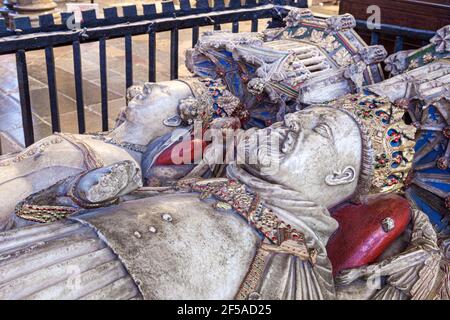 La tomba di Enrico IV e della sua regina Giovanna di Navarra nella cattedrale di Canterbury, Kent UK Foto Stock