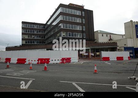 Uffici del Consiglio del Sud Ayrshire ad Ayr prima della demolizione marzo 2021 Foto Stock